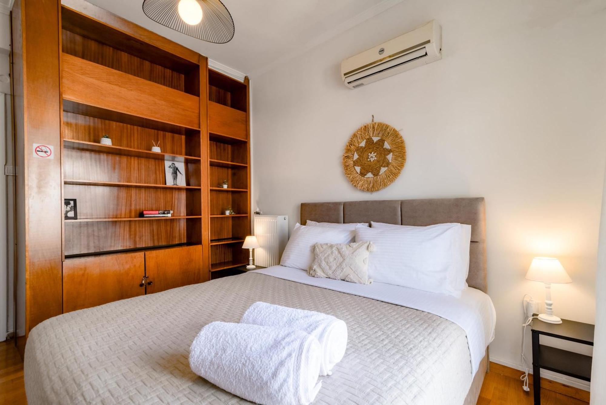 Appartamento Exarchia Artistic Getaway For Groups Atene Esterno foto